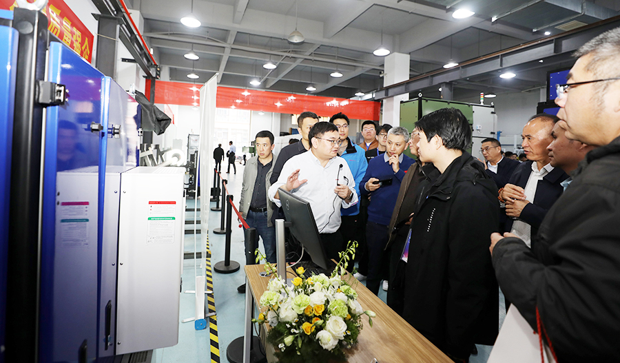 05--新产品发布会现场参观